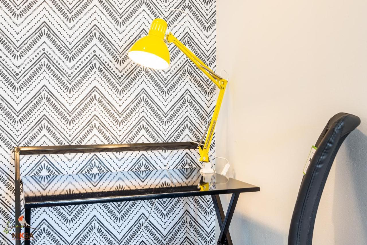 Niksa Serviced Accommodation - 3 Bedroom House Welwyn Garden City Exteriör bild